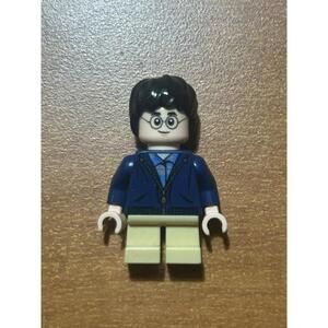 LEGO Harry Potter Minifig Blue Vest W/Original Wand 75950